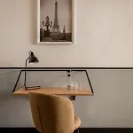 Готель Bypillow Irala
