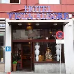 Готель Bypillow Irala 2*